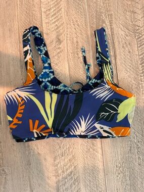 MAAJI 4 WAY REVERSIBLE Tropical Print Bikini Top